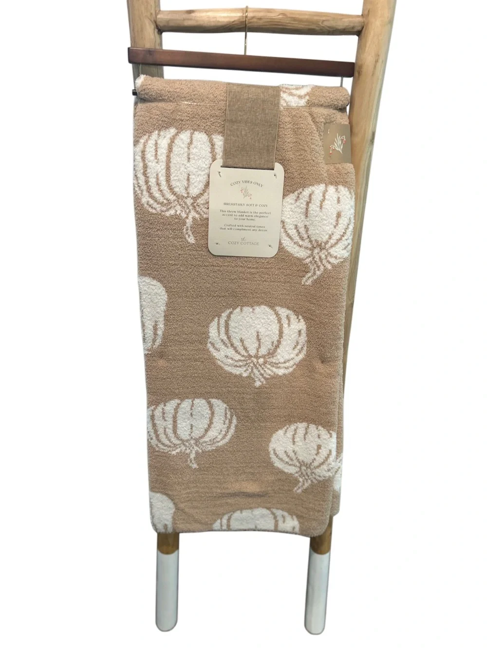 NWT The Cozy Cottage Pumpkin Oversized Knitted Throw Blanket Tan 50x70